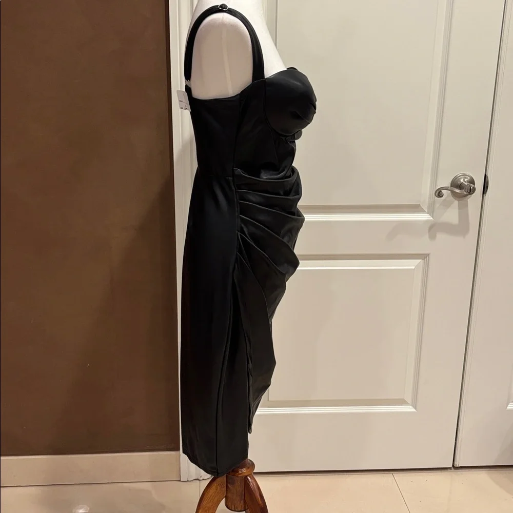 Elegant Leather Black Dress - Picture 4 of 8